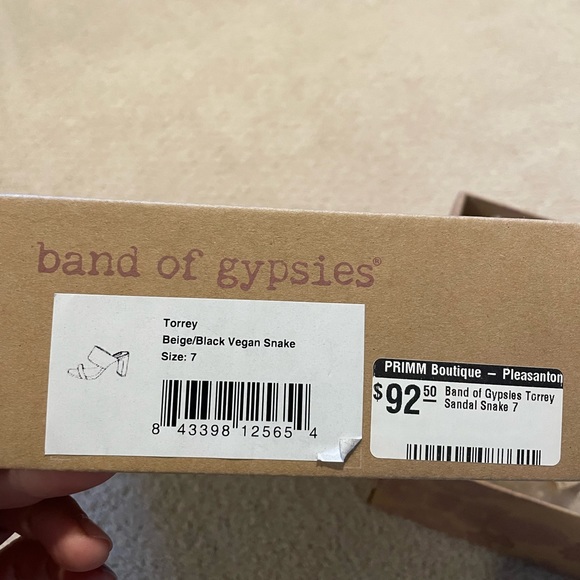 Band of Gypsies Torrey Snakeskin sandals - Picture 4 of 4